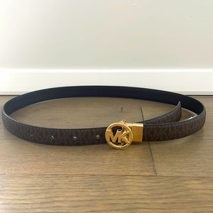 Michael Kors Twist Reservable Belt